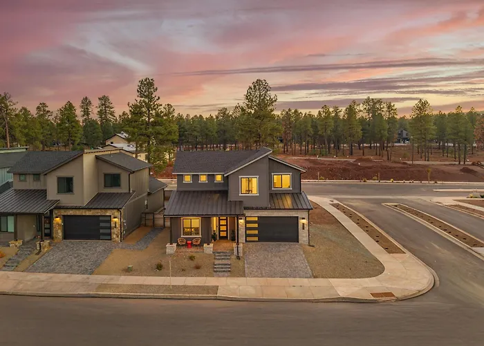 Modern Escape With Hot Tub Breathtaking Views *